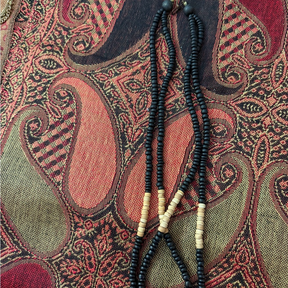 Elegant Black and Gold Beaded Necklace